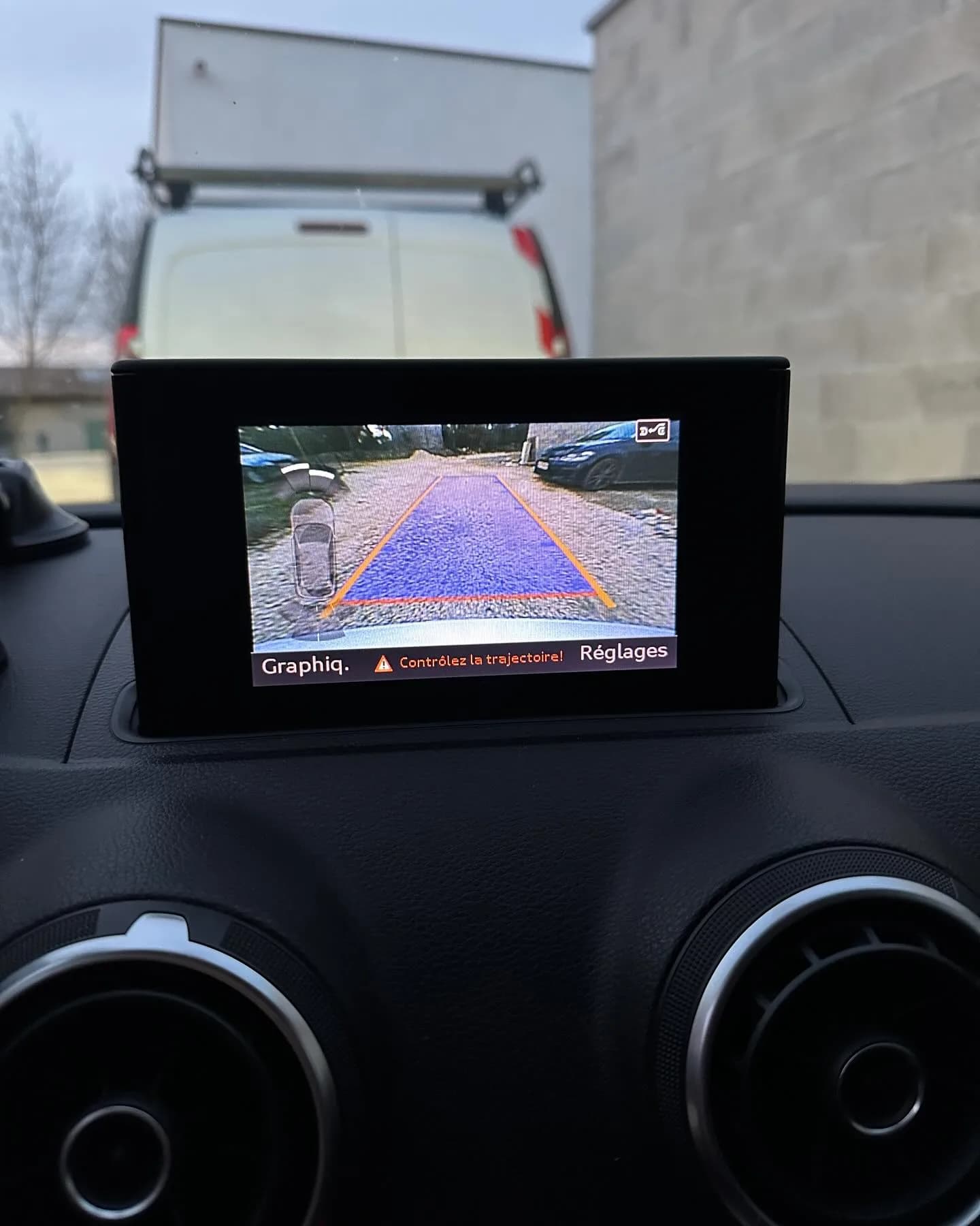 Audi A3 8V, Audi A3 : câble vidéo de caméra sectionné (photo 5 sur 5)