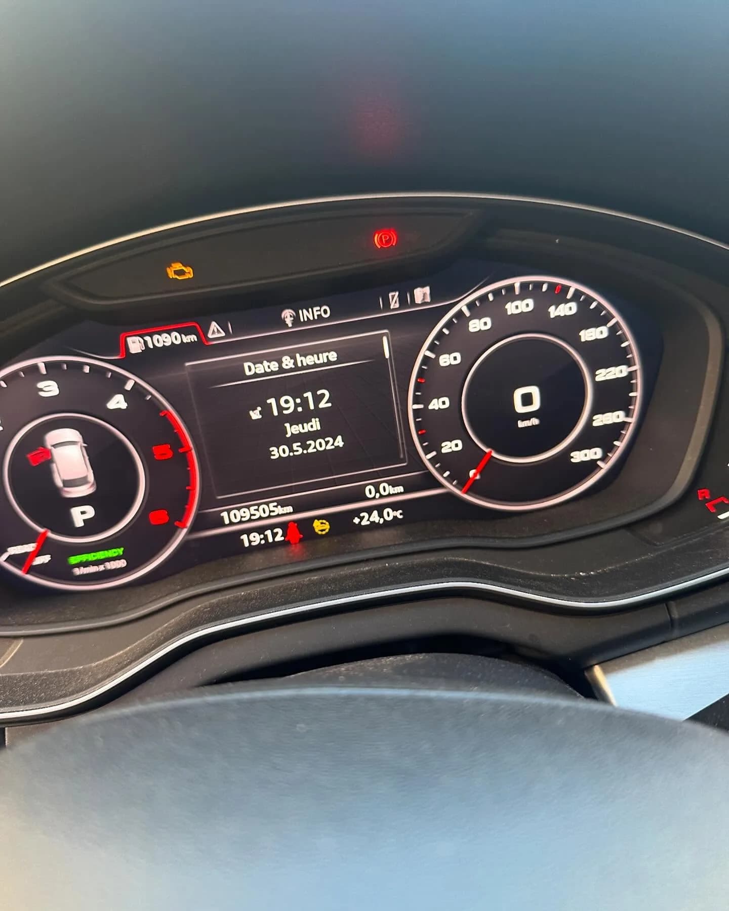 Audi Q5 FY, Audi Q5 : centrale électrique oxydée et recodage (photo 3 sur 5)