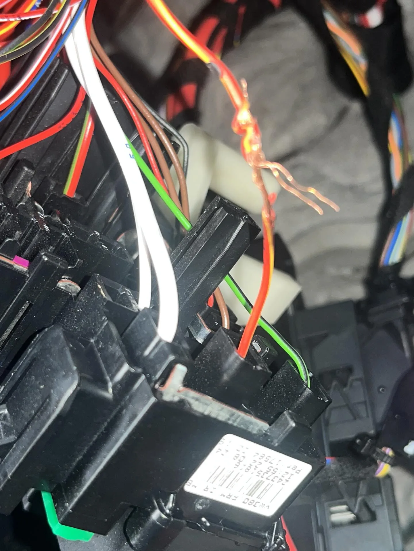 Volkswagen Golf 8, Caméra de recul sur Golf 8 2025 protégée SFD2 (photo 4 sur 5)